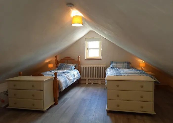 Mary's Bespoke * Killarney